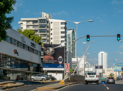 Valla Calle 50 antes de Lumicentro Panamá
